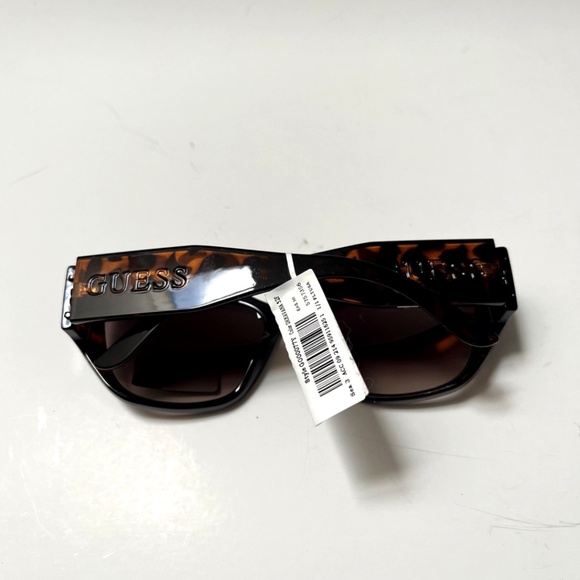 GUESS Wrap Sunglasses GO00077 Acetate Tortoise Shell Logo Brown main image 2